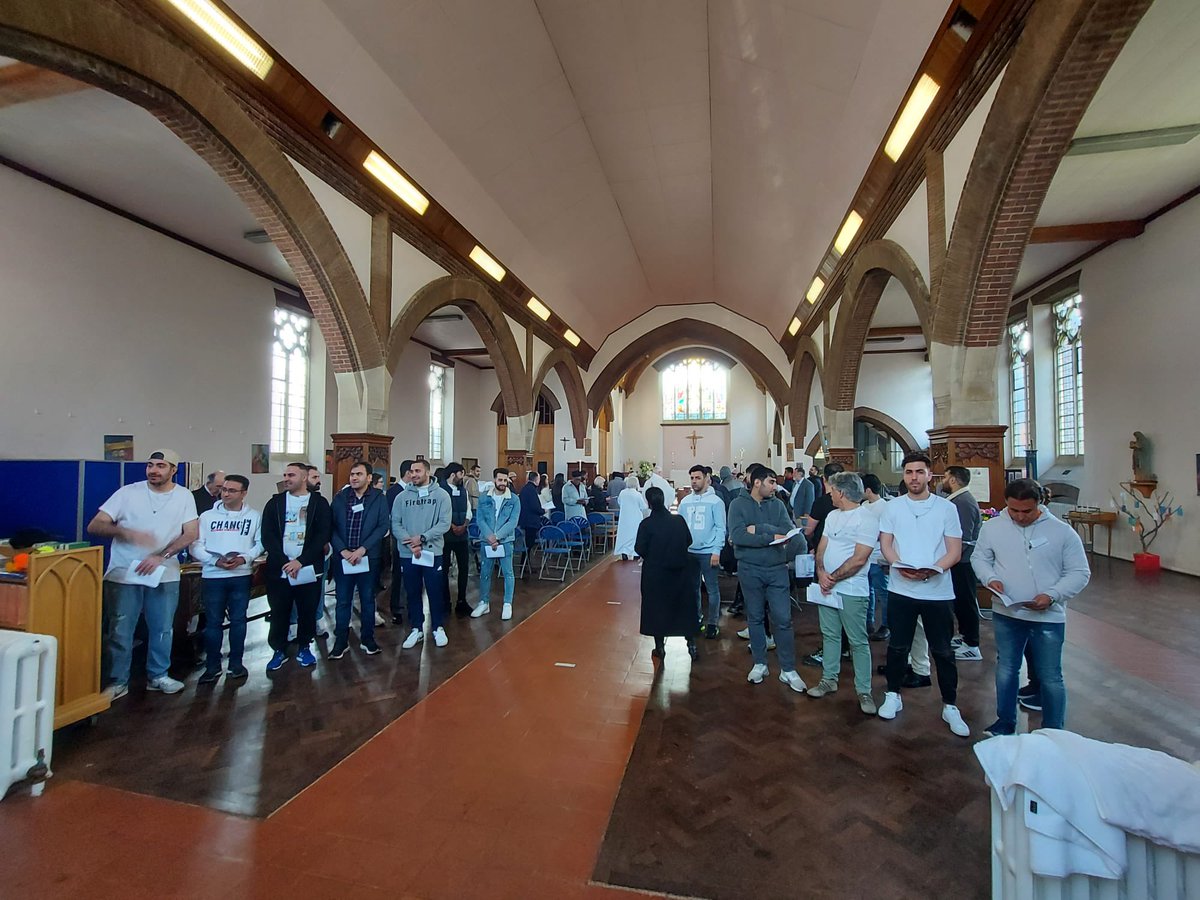 davi59's tweet photo. A great celebration of Easter as we baptised and confirmed 23 of our Iranian friends. #diostalbans https://t.co/mEIACGrnpD