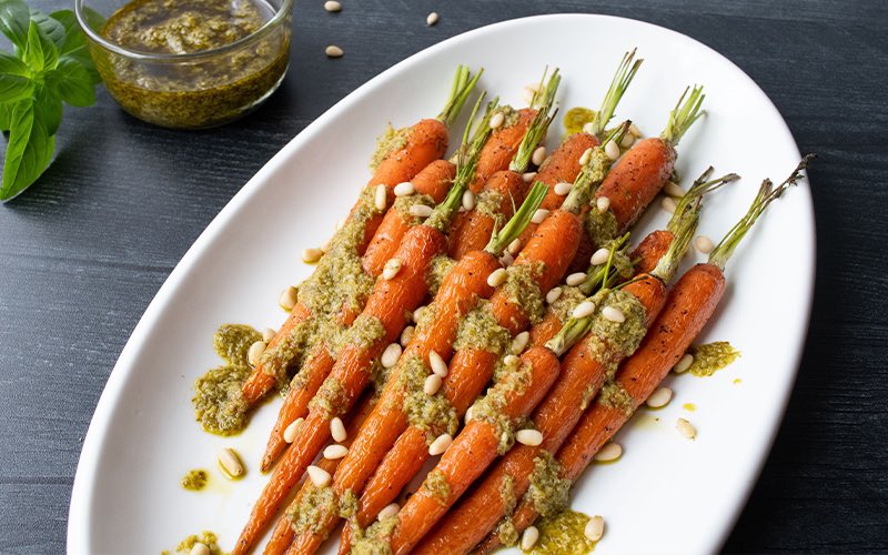Happy Easter! 🐰 We’re enjoying the savory and satisfying flavors of our Roasted Carrots with Pesto and Pine Nuts today: cento.com/recipes/sides/…