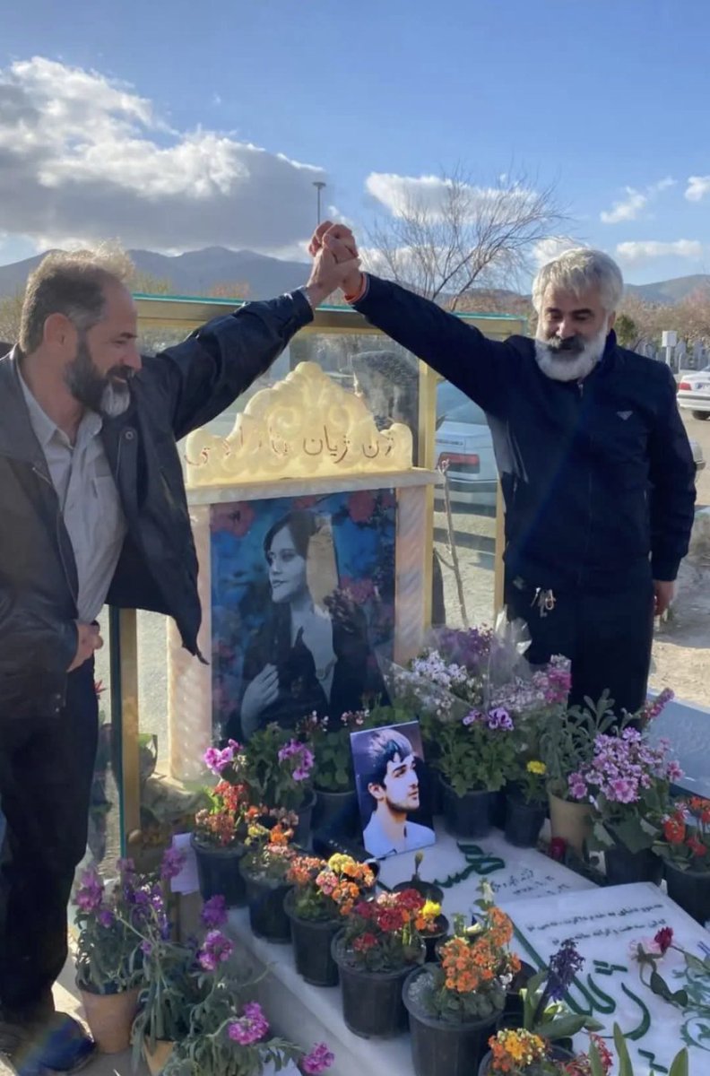 RachelleCohen13's tweet image. #JinaAmini #FemmeVieLiberte