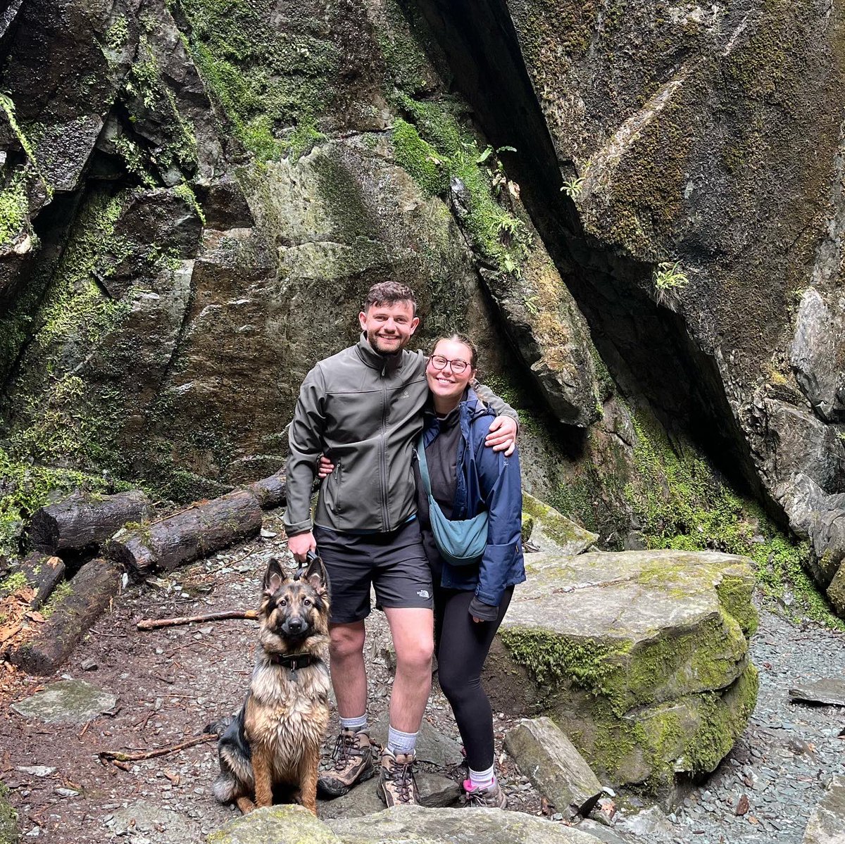 Ezxppp's tweet photo. Easter in the lakes ❤️🐶 https://t.co/UcbxMtWEvZ