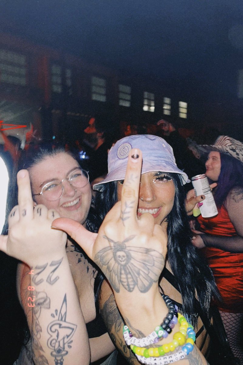 bitch_fuel's tweet image. When you’re disrespecting me this is the home girl you are also disrespecting