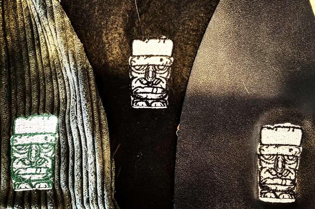 TheSquaresNFTs's tweet image. 🚀 Exciting news! 🤝 We've partnered with @TriBuzzNFT  for our Squares Merch system and sent samples of our top-quality fabric &amp;amp; embroidery. Stay tuned for more partnerships and the launch of Squares Main Collection!✊ #SquaresMerch #TriBuzz #QualityMerch #merch