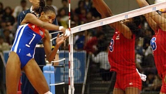 CanalCaribeCuba's tweet photo. | #Cuba 🏐🇨🇺  #Deportes |

La cubana Yumilka Ruiz ha sido presentada entre las candidatas a ingresar al Salón de la Fama del Voleibol Internacional clase 2023. 

Más ◾️ https://t.co/caq5bFgwNt https://t.co/dFhc8IBiRw