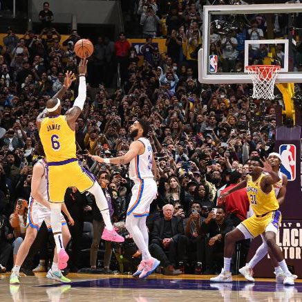 LegionHoops's tweet photo. What was your favorite moment from this NBA season? 🍿 https://t.co/UpXUTCkFTF