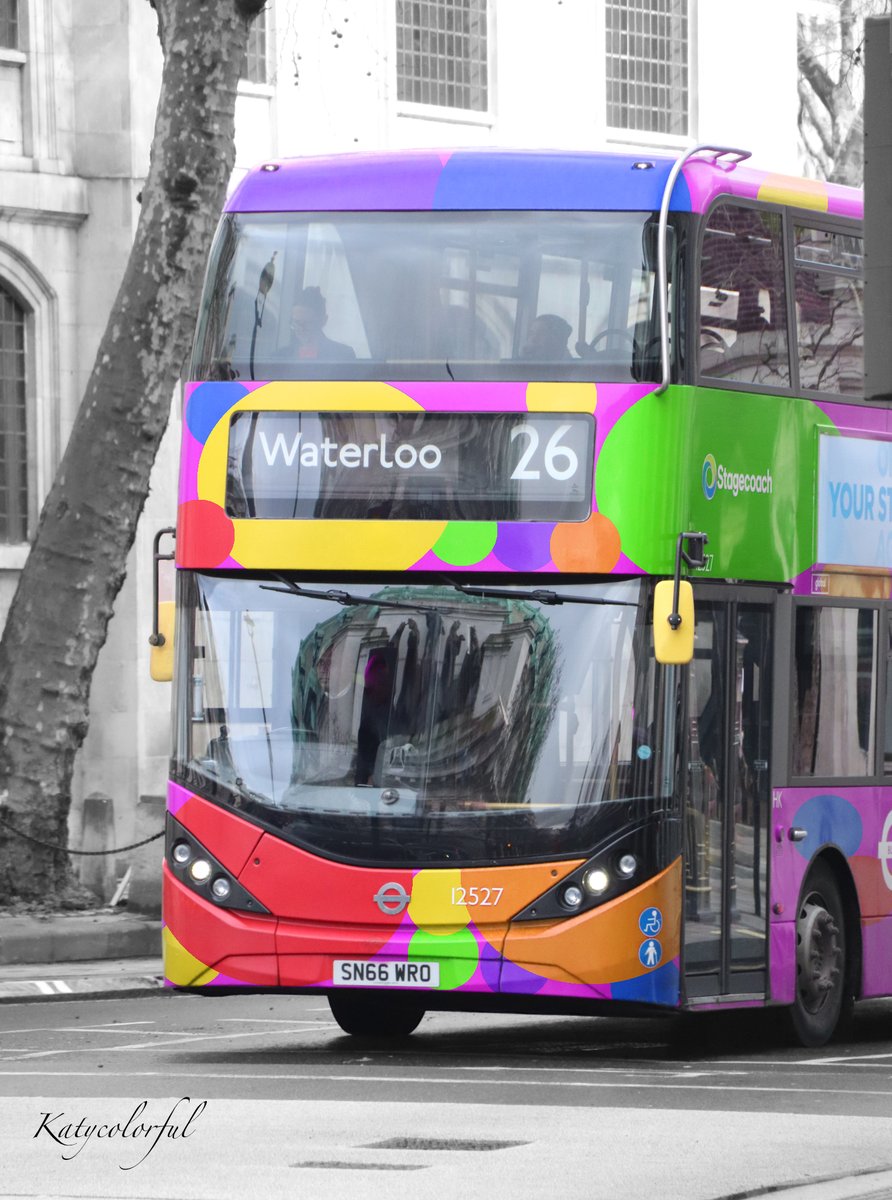 katycolorful's tweet photo. Some of you maybe waited for this cool new #Bus of #London?🚍🚍🚍
You can #blend them with the Buses from the Katycolorful London Packs 😎
#NFT #WAX #WAXFAM #Variations https://t.co/iv2t4UZ64z