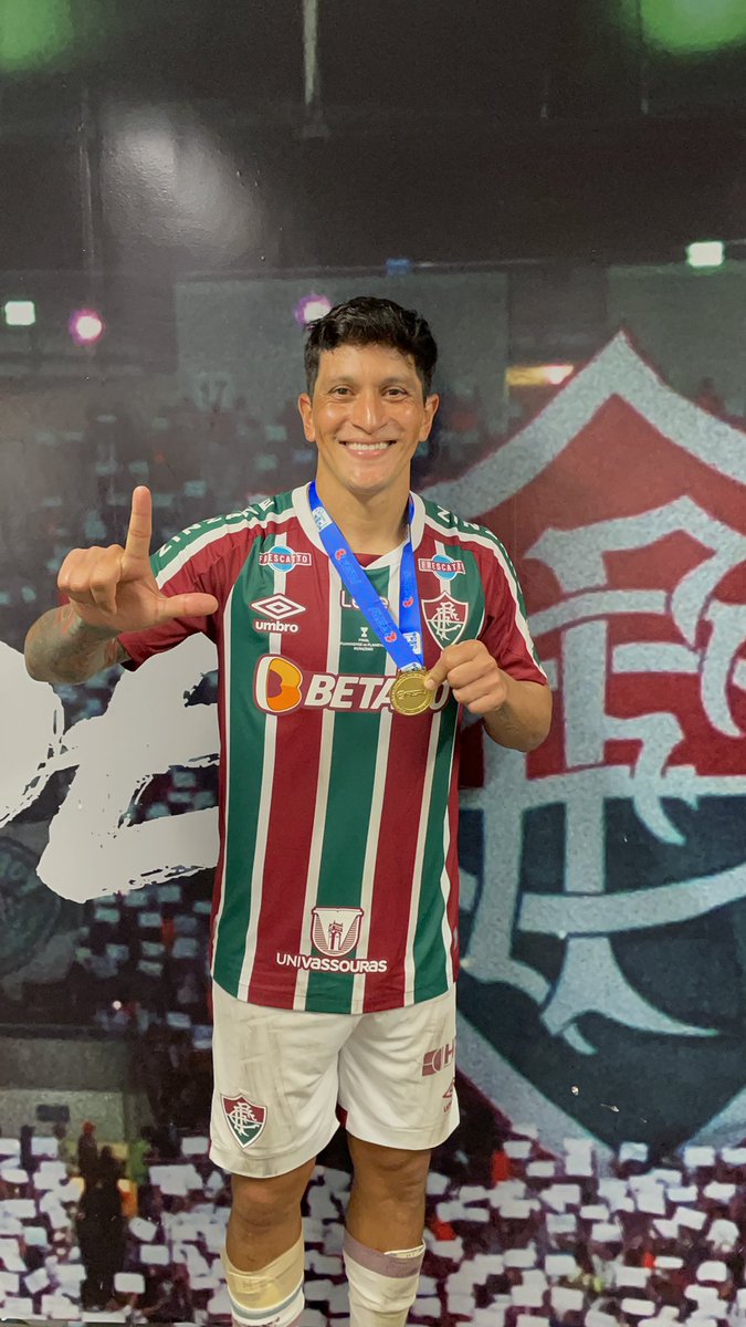 FluminenseFC's tweet photo. FAZ O L QUEM É BICAMPEÃO https://t.co/retJQPIsRc