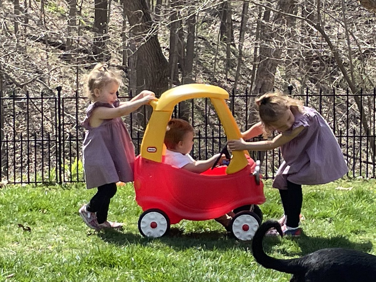 MahanTim's tweet photo. Special thanks to my #FavoriteFamily for an awesome Easter/Birthday/Masters weekend. @laurenmahan83 @Bmmahan24 @slaskwith @erinemahan2488 @michael_deg https://t.co/4JnW2q6N7m