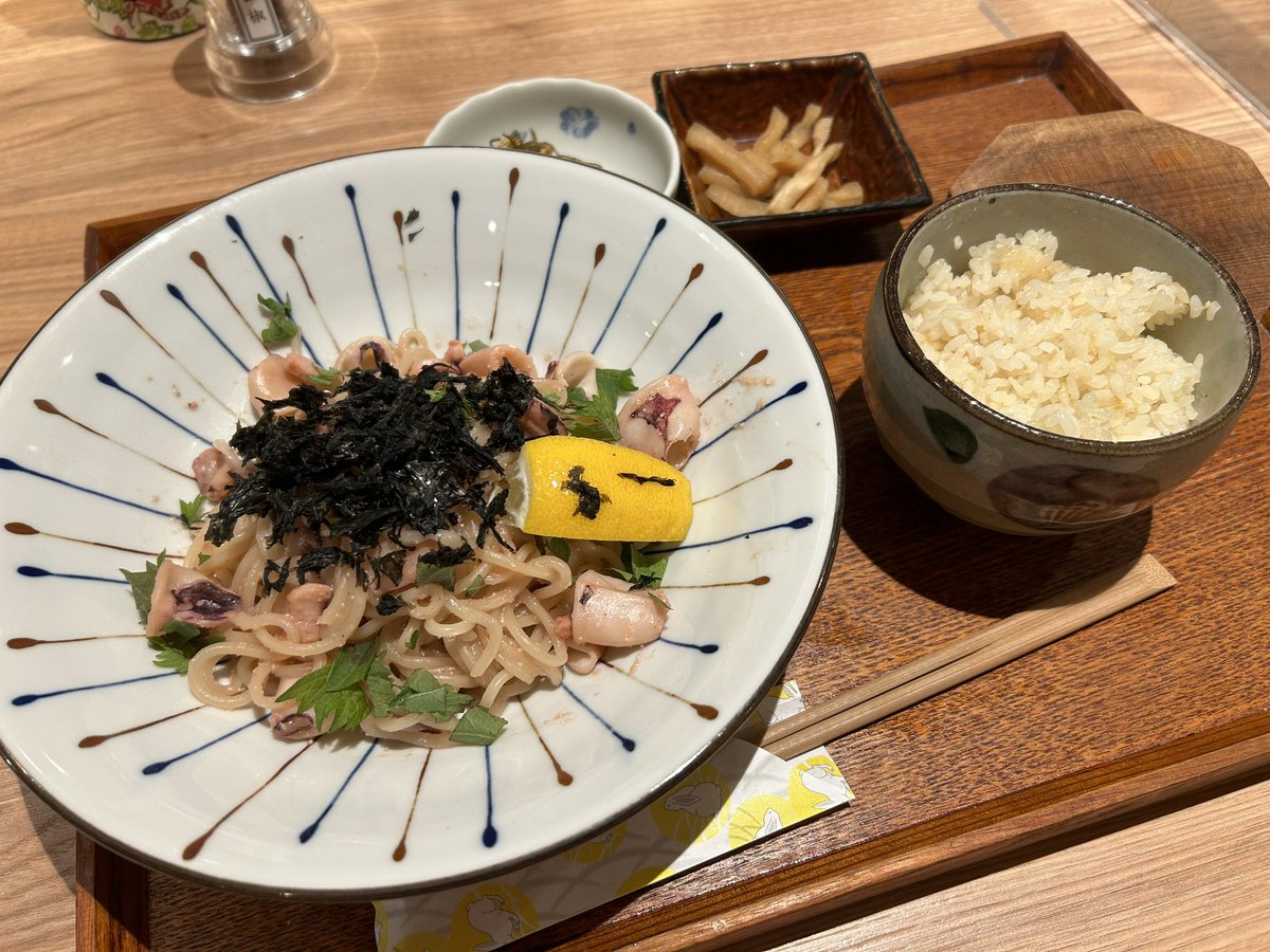 rokoti2's tweet photo. 2023.3.18 カフェ&amp;ご飯

月一のKPOP館…ほんと買いすぎちゃうの良くないなぁ笑笑
可愛いウジくん見つけて大満足✨
いつものカフェも美味しいし☕️
たまたま見つけたパスタ屋さんもおしゃれで美味しかった~💎

#CARAT  #カフェ #パスタ https://t.co/rkIDJQ3P5B