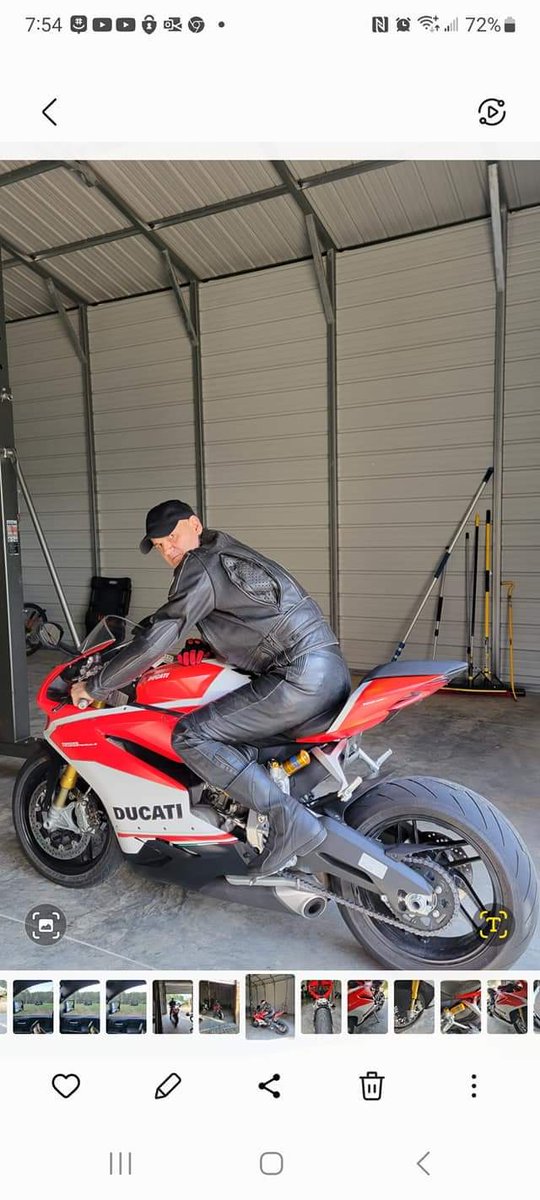 tomkat4573's tweet image. I think it may be time for new riding gear... the leathers in the pic were new......in 1992!