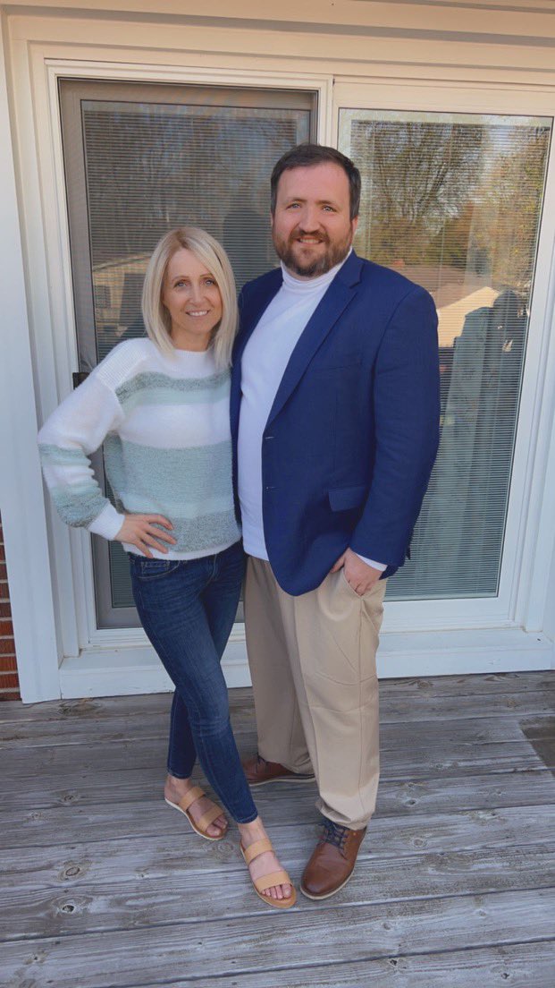 CoachKelley__'s tweet image. Happy Easter. Being successful is surrounding yourself with the things you love most. For me it’s Family.

Learn to differentiate from those who talk about doing it Vs those who really are. #IAintHard2Find