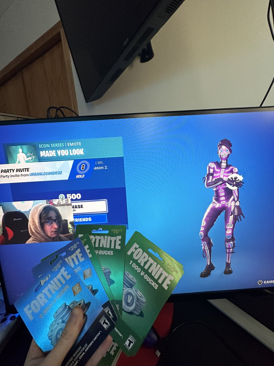 fortnite-leaks-pluto-v2-on-twitter-sending-v-bucks-to-some
