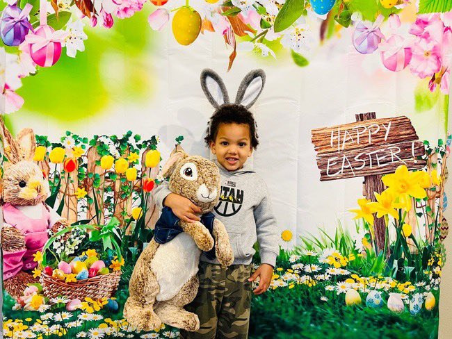 I love Jesus b/c He first loved me✝️

He died for you &amp; me, He conquered death &amp; then rose again on that 3rd and appointed morning. He Lives🤩