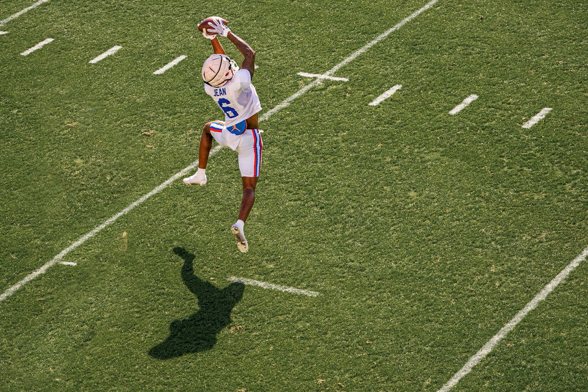 JordanHerald5's tweet image. Football from different perspectives. 📸🐊