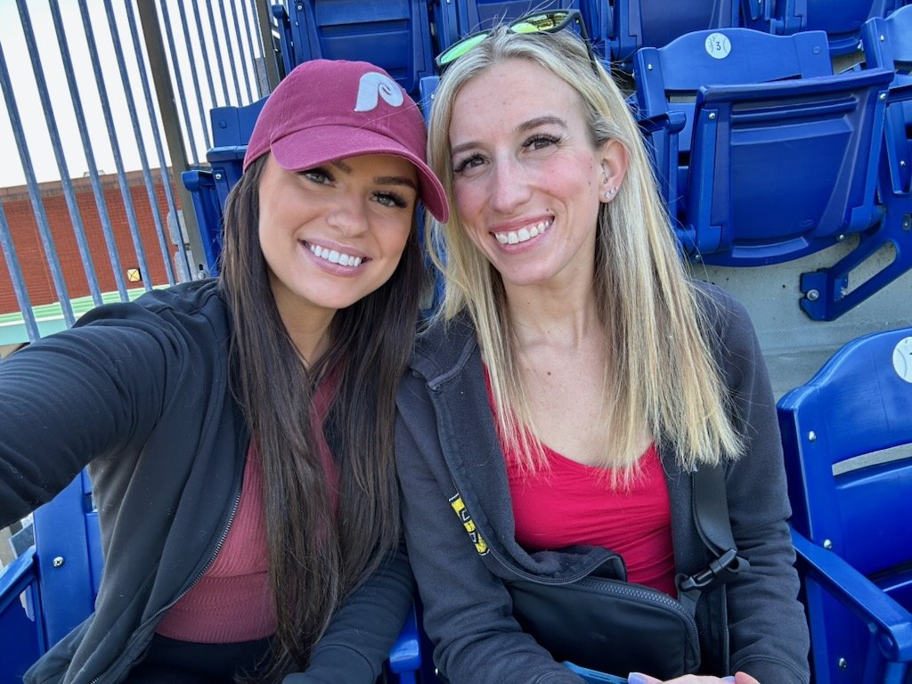 amydotzel93's tweet photo. baseball season ☀️⚾️ https://t.co/uj0qq9eRi7