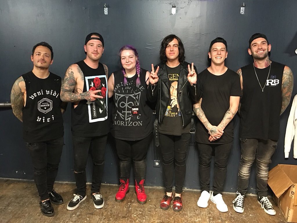 Rickity_'s tweet photo. @SWStheband i still haven’t post my lastest picture with you guys so here we are ! It’s kinda like a grow up section 😂 https://t.co/efDYflFD7B