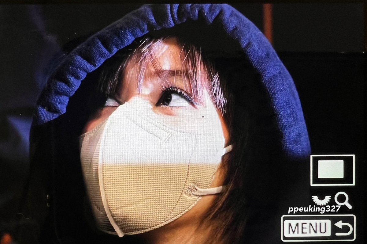 ppeuking327's tweet photo. [Preview] 230410 ICN 입국
#LISA #리사 #블랙핑크 #BLACKPINK https://t.co/kMs8mD86Xv