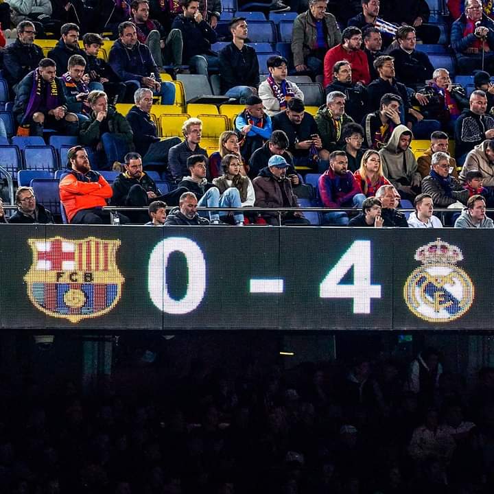 king_ronaldo's tweet photo. Bellissima da mona lisa 🤍👑

#HalaMadrid 
#RealMadrid 
#ElClasico https://t.co/DoLnhDb5O9
