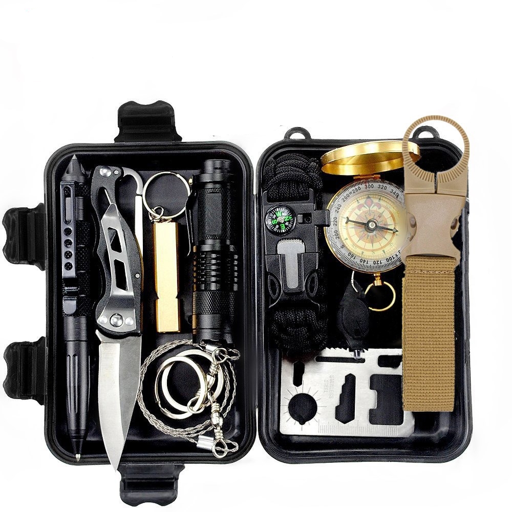 #OutdoorAdventure Emergency Outdoor Survival Kit adventurebc.com/emergency-outd…