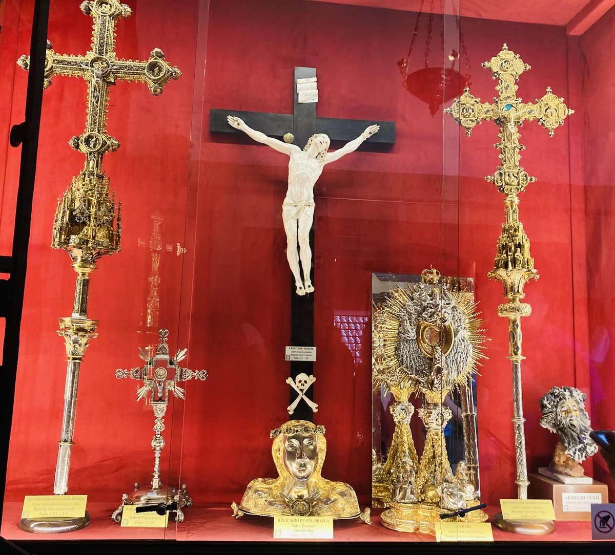 gerenciadesi's tweet photo. «Todo está cumplido». 
Consummatum est (Juan, 19: 30). 
#FelicesPascuas #DomingoDeResurreccion 
#MezquitaDeCórdobaEspaña 
Mi Rol Facilitar #psicólogaLeidyCañas
#ProcesoDeIndividuación
#Trabajoenequipo 
#Individuación #Seminarios #Capacitaciones   #Símismo
#Facilitadora #Magíster https://t.co/dOpsoFn2GS