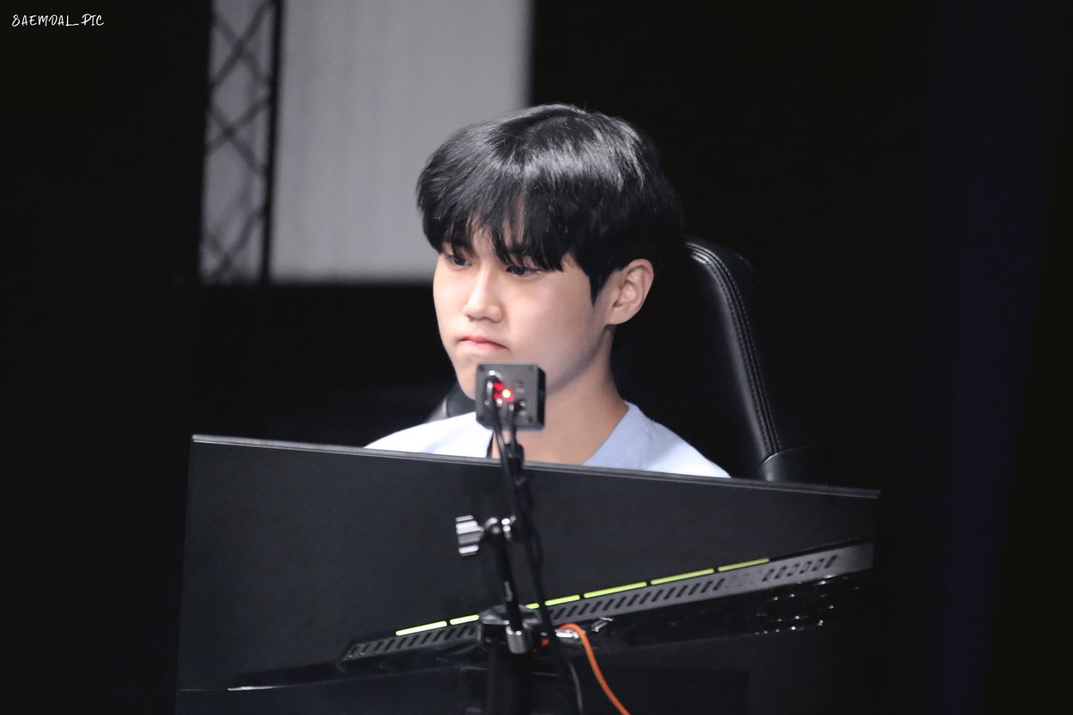 saemdal_pic's tweet photo. 230408 
AE 대건 박준하  
#AE #DAEGUN #대건 https://t.co/UpBhRIGWh3
