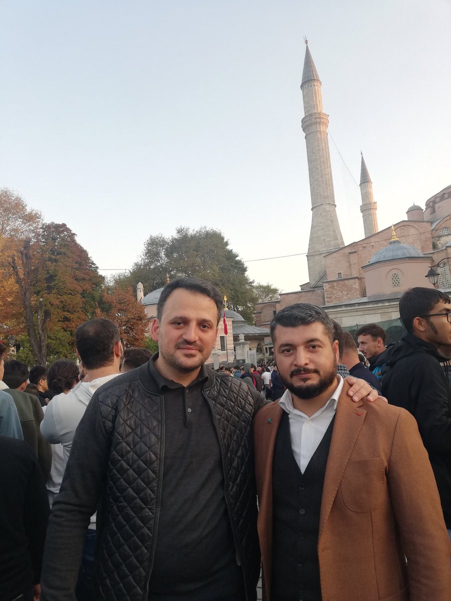 İstanbul 2.bölgeden Akparti Milletvekili Adayı olan, donanımına, bilgisine, mütevaziliğine ve dava adamlığına şahit olduğumuz Enes EMİNOĞLU ağabeyimizi çıktığı bu yolda Rabbım muvaffak eylesin. Rabbım Hayırlı işler yapabilmeyi nasip eylesin.
@eminoglueness