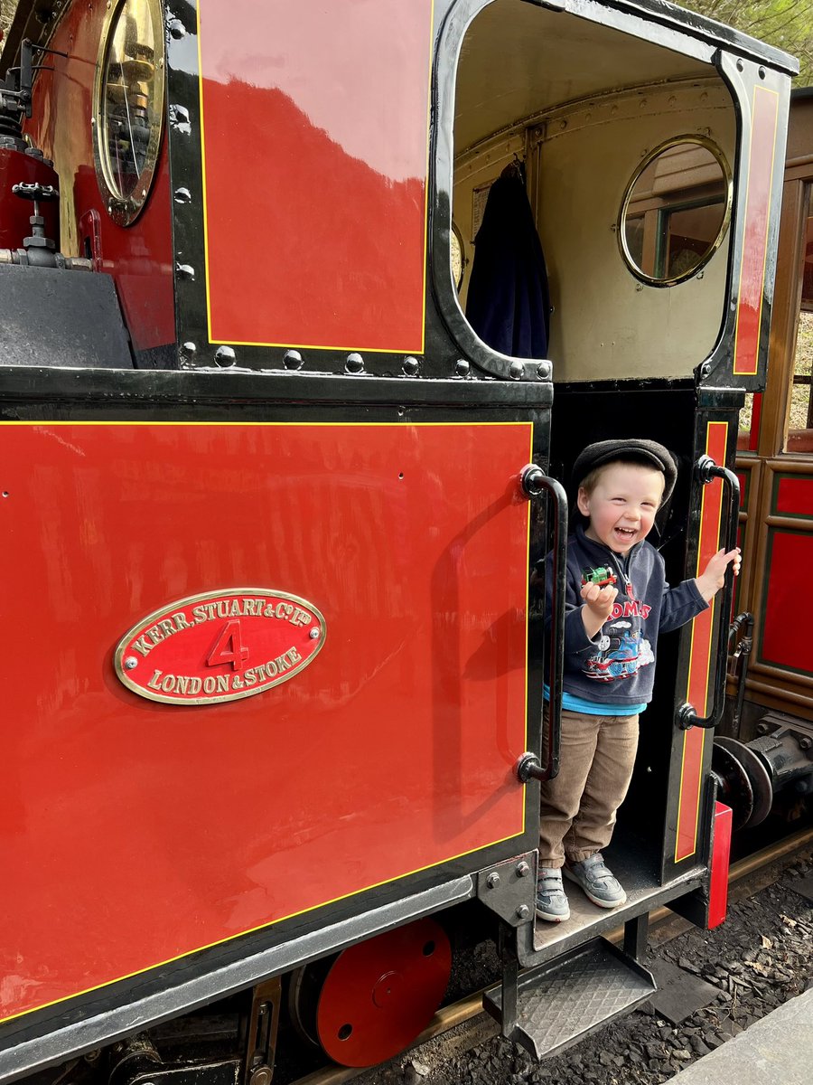 Bob Loves Trains tweet media