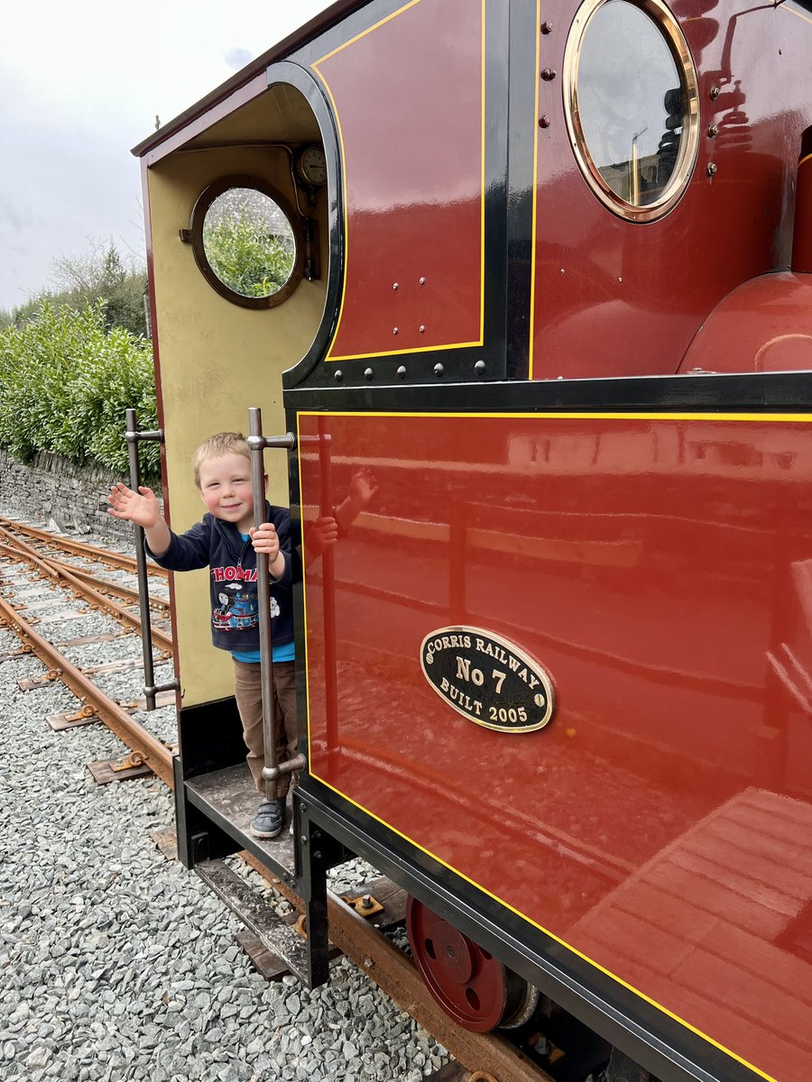 Bob Loves Trains tweet media