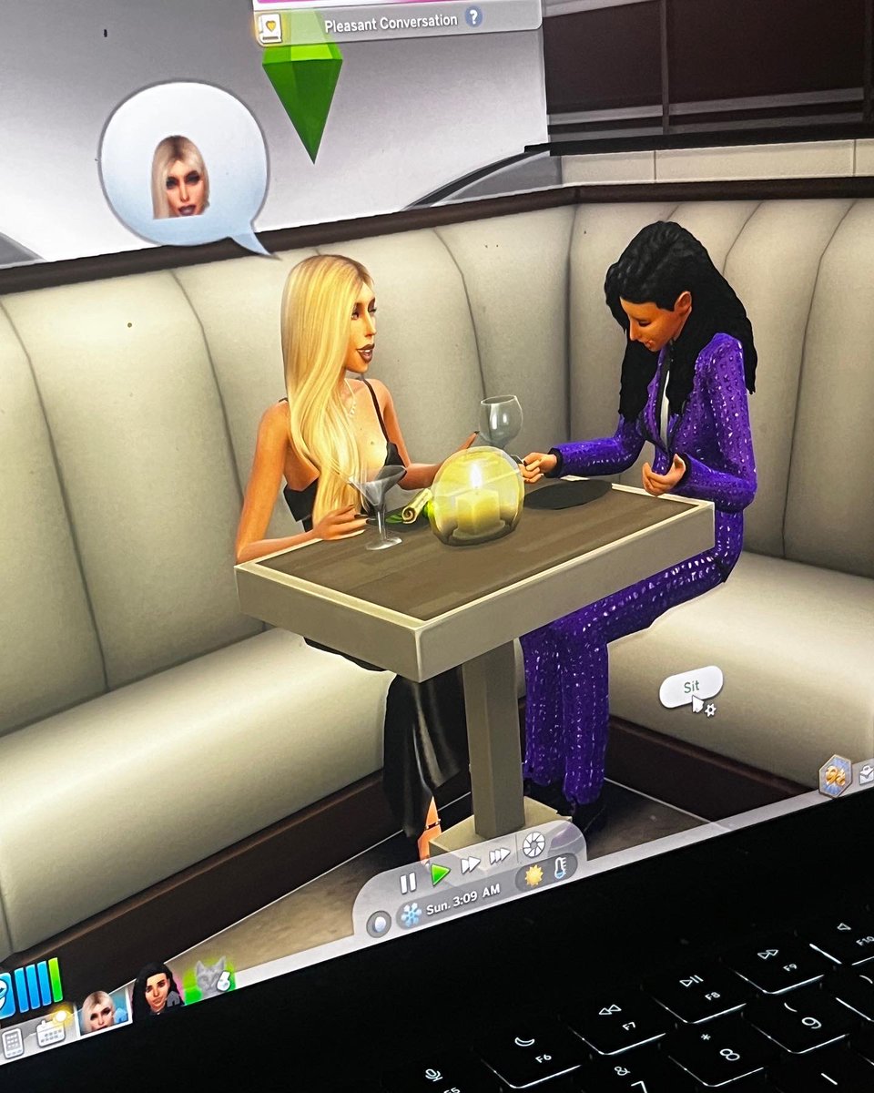 Nessheads's tweet photo. Manifesting a life like the @TheSims @Katvang_ 🤞🏽 https://t.co/tMDLRnmc5y