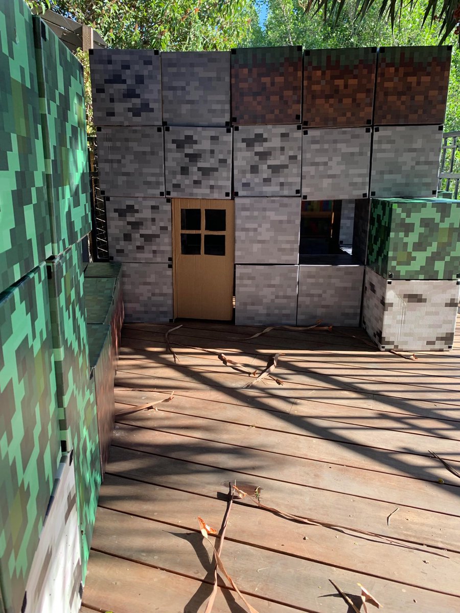 day 102 without playing minecraft. im starting to see hallucinations. i cant take it anymore