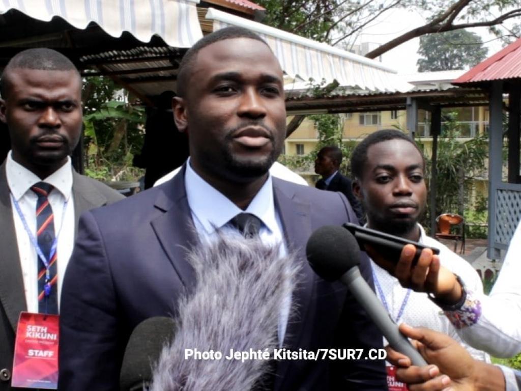 MichelblmMichel's tweet photo. #LAMUKA aile #FAYULU donc si ma mémoire ne me trahi, Prof. #KALELE va à son tour passer le flambeau à @sethkikuni ?
Mais pourquoi remettre en cendres ce Grand #LAMUKA de grandes forces de l'opposition ? https://t.co/Dd06DXeX6K