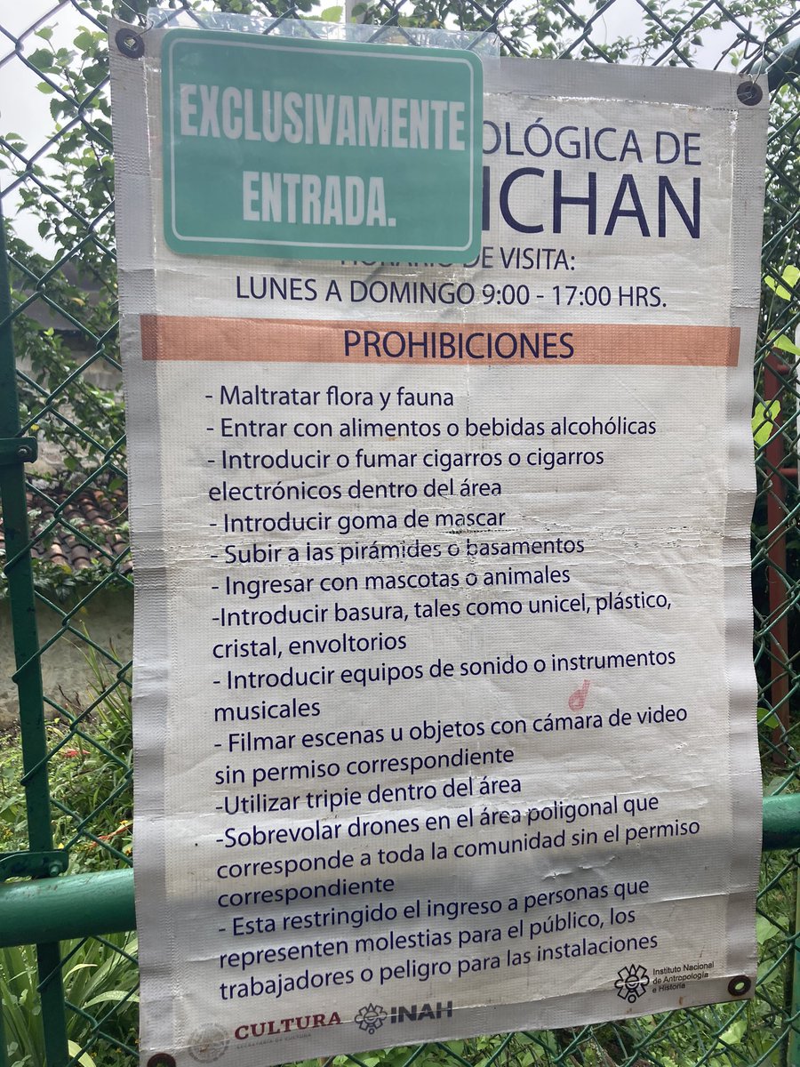 En la zona arqueológica de #Yohualichan el <a href="/INAHmx/">INAH</a> e <a href="/CentroINAHPue/">Centro INAH Puebla</a> requieren sensibilizar al personal que da el acceso a personas con alguna discapacidad pues no todas las discapacidades son evidentes.
Hay personas que necesitan el apoyo de los perros de servicio y/o asistencia.