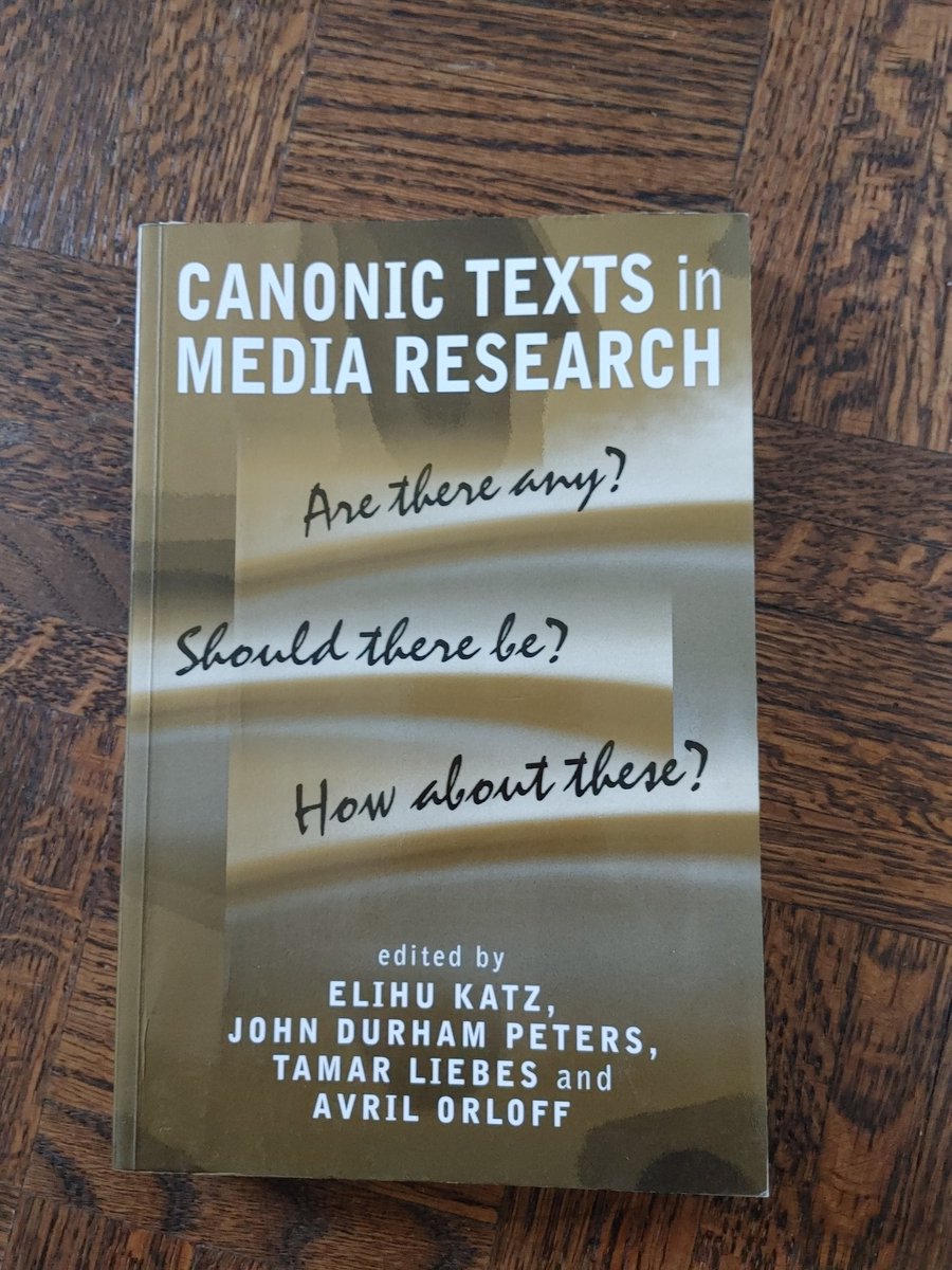 scifrey's tweet image. #FreeToAGoodHome #freetextbooks