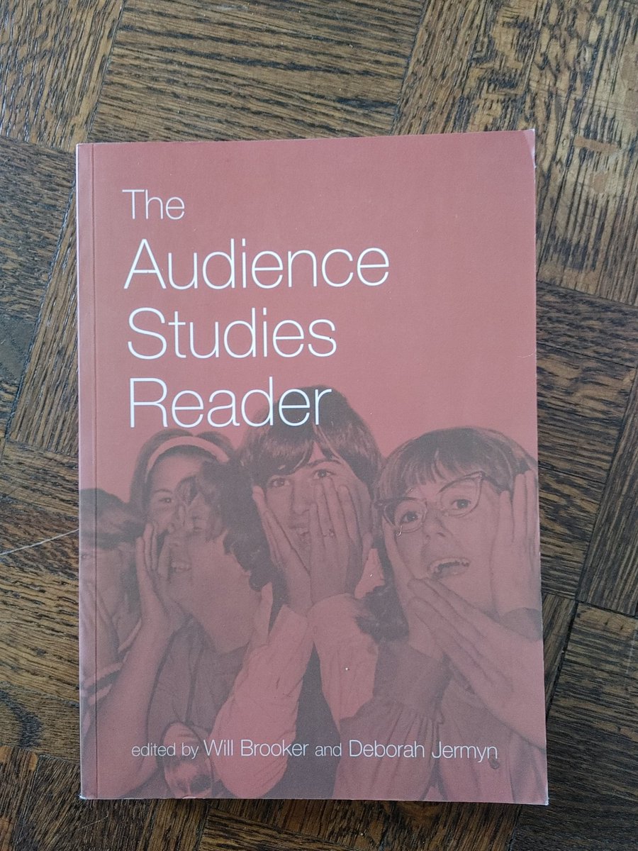 scifrey's tweet image. #FreeToAGoodHome #freetextbooks