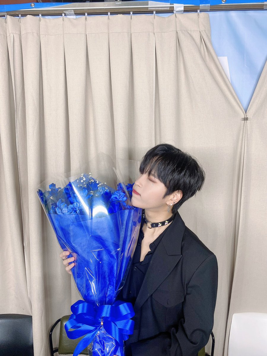 ncus_jp's tweet photo. 어떻게 잊을까 난 평생 못 잊어 https://t.co/PDn8sikKsl