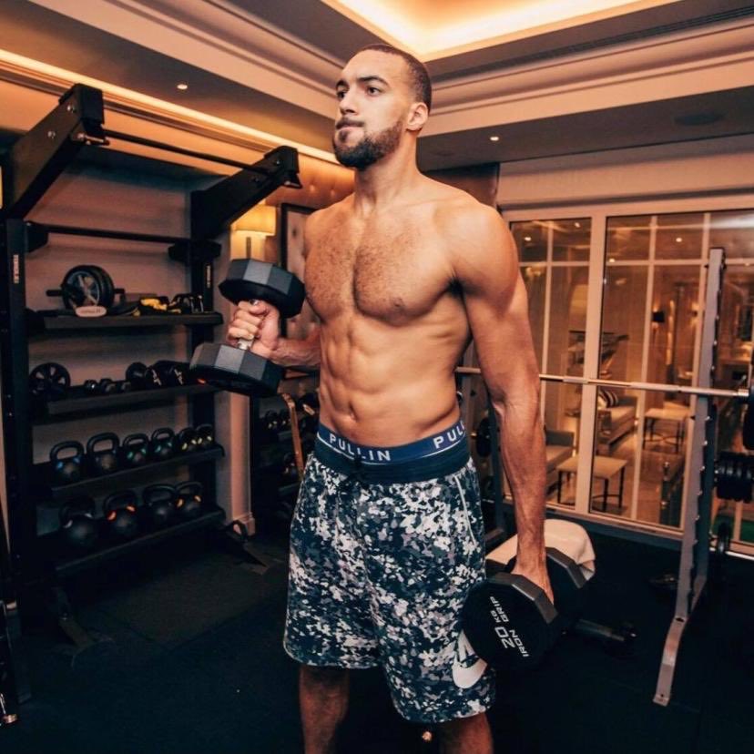 CatchNShootFr's tweet image. Rudy Gobert dans les raquettes / Rudy Gobert dans les temps-morts