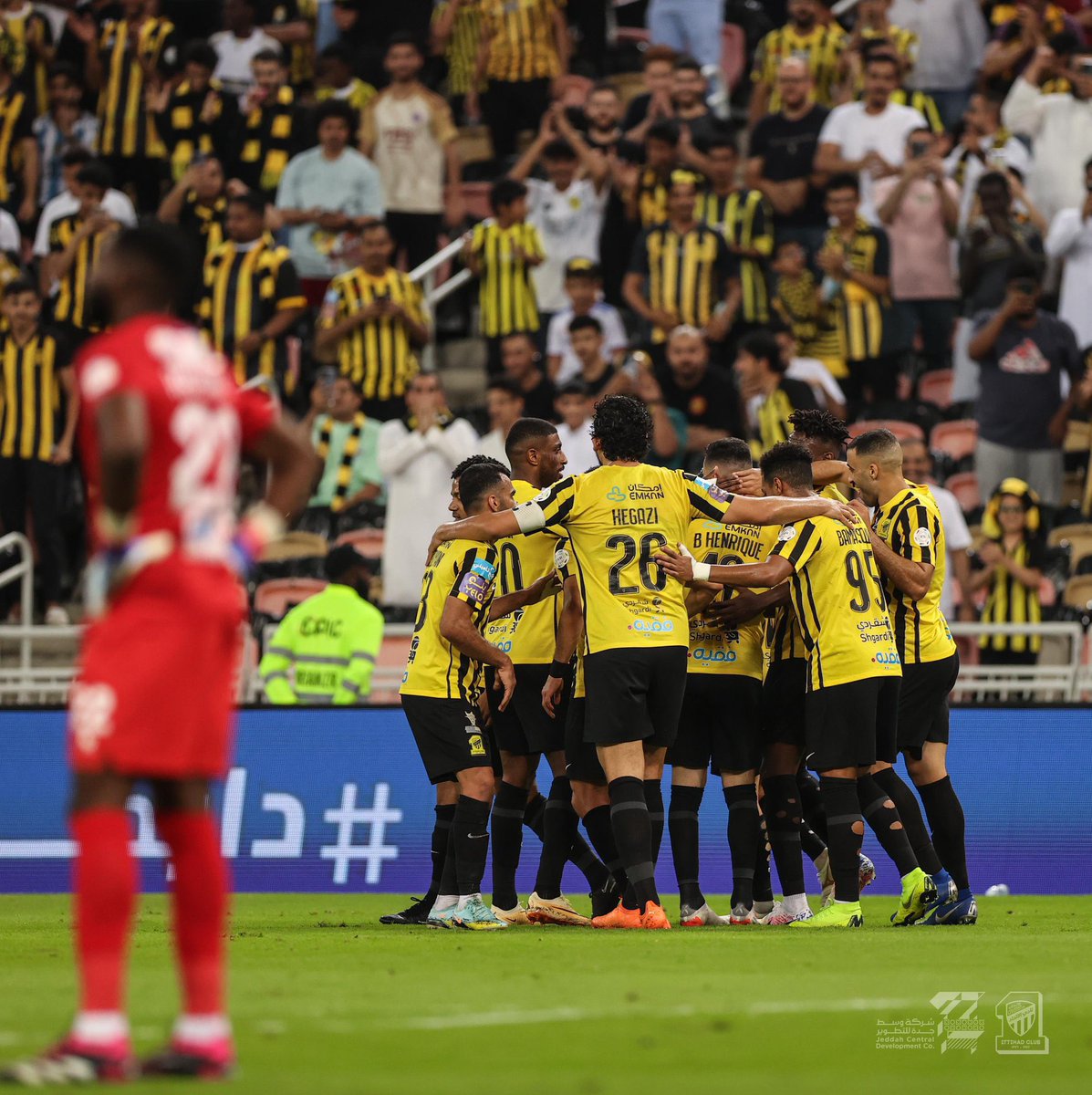 🚨🚨 اتحاد نونو سانتو لا يهدأ .. اتحاد المحنّك البرتغالي لا يكلّ حتى يتوج ببطولة الدوري .. امّا هذه الارادة الا فلا !

قطار الاتحاد لن يقف .. ولن يردعه اي احد طالما هناك عزيمة .. وارادة .. واصرار لتعويض خسارة الماضي 💛💛