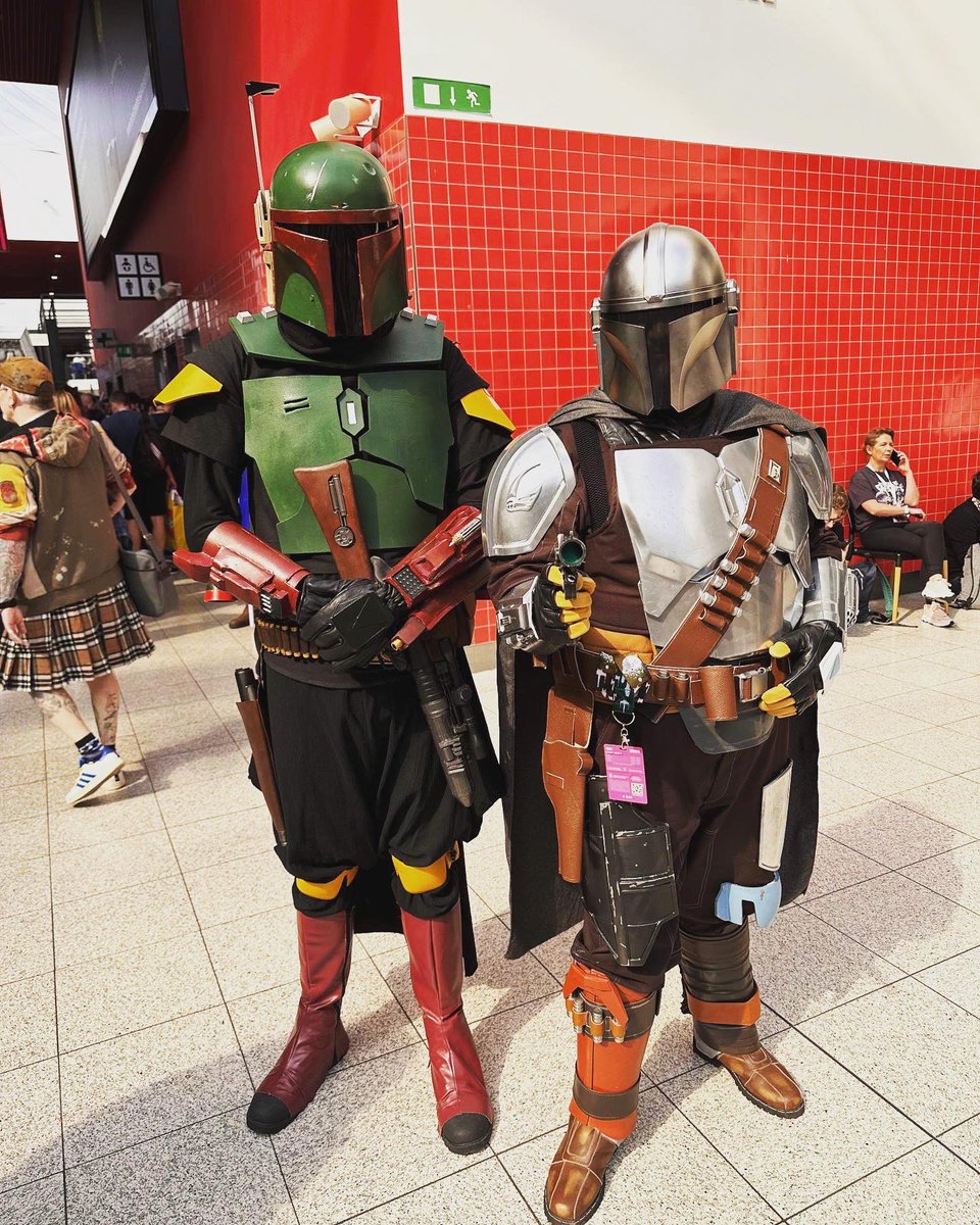 sam13tv's tweet photo. SWCE Day three
Tall Boba Fett
#SCWE #StarWarsCelebration #StarWarsCelebration2023 #TheMandalorian #Mandalorian #ThisIsTheWay #BobaFett https://t.co/fVHPiRbIjO