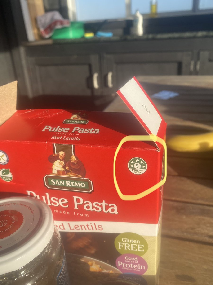 Zurda7's tweet photo. #Etiquetado frontal #Nz vs #Arg 
1)#NZ tienen un ranking simple a la vista del consumidor y si necesitan más información pueden ir a https://t.co/D6TgQ5ZhOM
2) Obvio los productos más saludables tienen son más caro pero se encuentran alternativas
3) No se arruina el paquete https://t.co/bmxsSPkOnZ