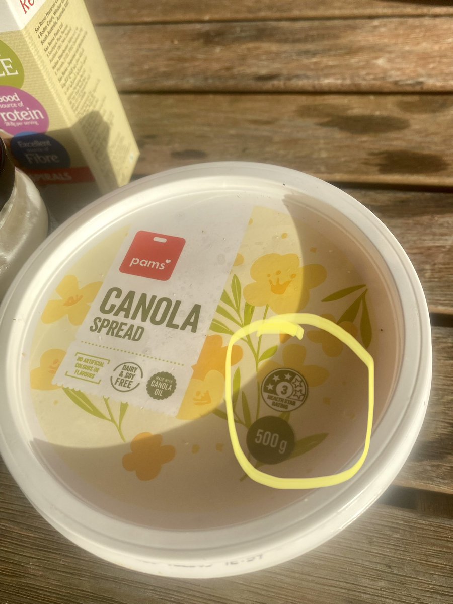 Zurda7's tweet photo. #Etiquetado frontal #Nz vs #Arg 
1)#NZ tienen un ranking simple a la vista del consumidor y si necesitan más información pueden ir a https://t.co/D6TgQ5ZhOM
2) Obvio los productos más saludables tienen son más caro pero se encuentran alternativas
3) No se arruina el paquete https://t.co/bmxsSPkOnZ