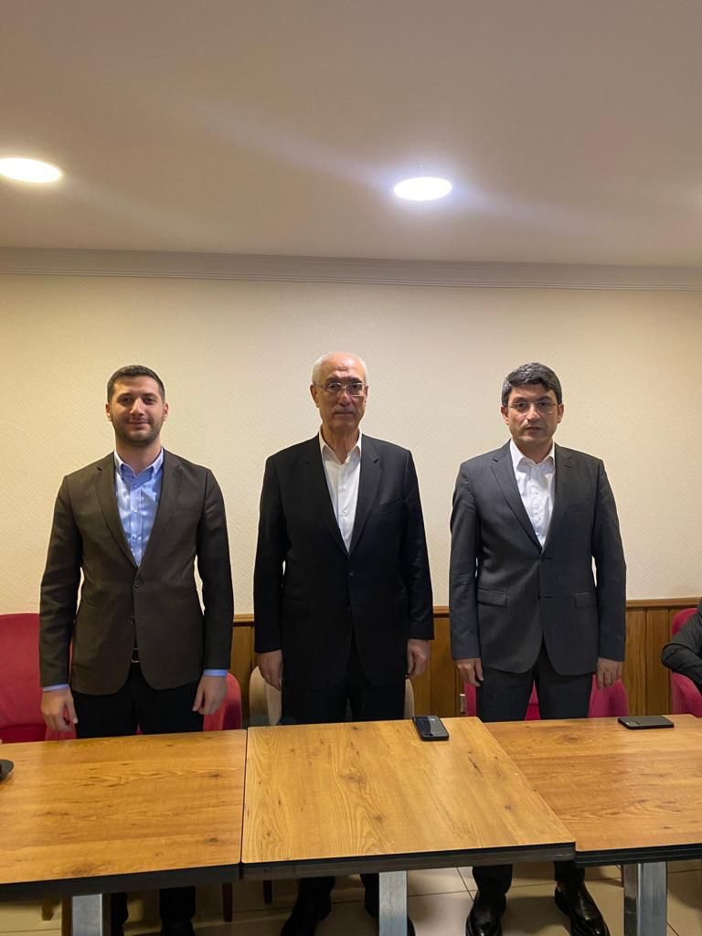 Korkutata_Zeki's tweet photo. Bingöl AK Parti Milletvekili adayları olarak bir araya gelip istişarelerde bulunduk. https://t.co/0EmVK1mSdI