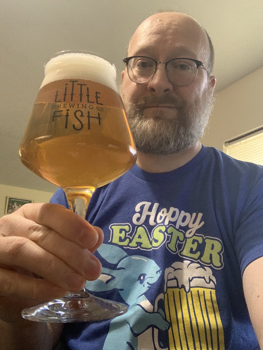 Finally got around to trying the new @FatTire @newbelgium it’s ok but prefer the original version.  This is pretty easy to drink though 😂🍺 #HoppyEaster @zappafaye @Mousefan98 @JonMontag @RJellyman @Senor_Greezy @ephoustonbill @badhopper @JohanBBT @TangyTanjarine @ManvsAle