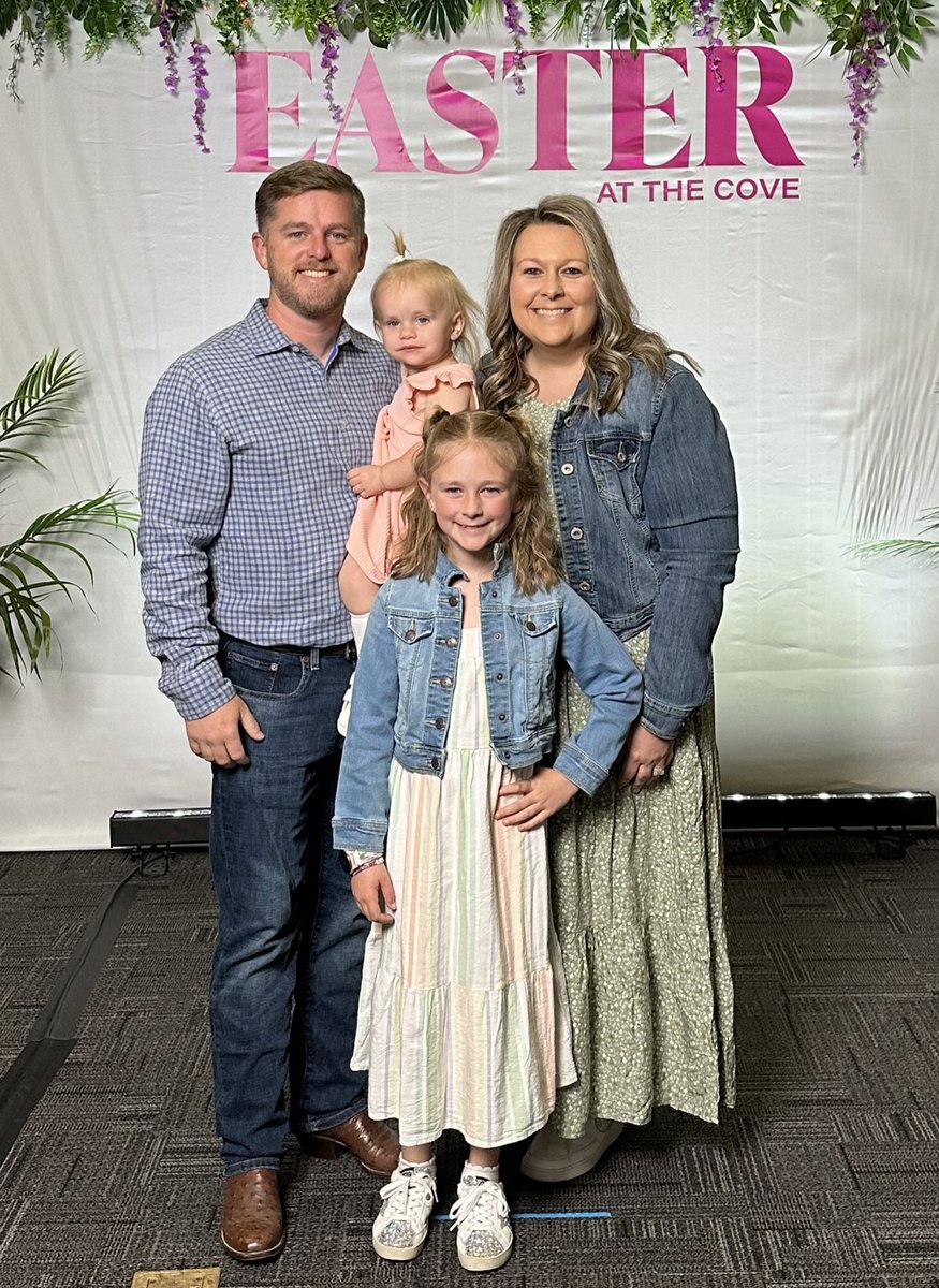 Happy Easter from the Allgaier’s! @AshleyAllgaier