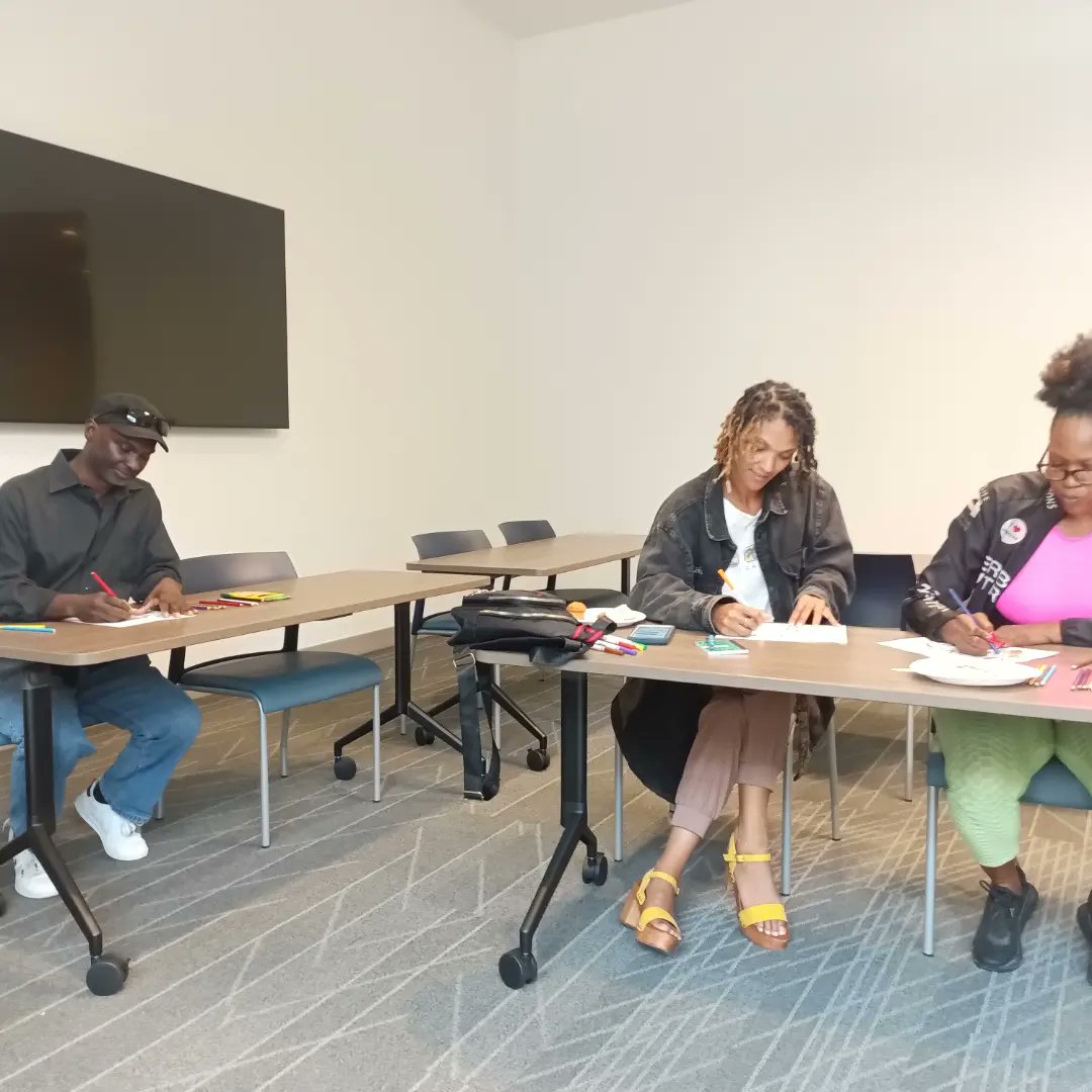 BLAAC2BASICS's tweet photo. We had a good time! Our small group made vision boards, painted, created  pick a prompt haikus, affirmation jars &amp; colored. Thanks to all who attended and donated.  #communityorganizer #communityart #communityengagement #creativeplaydate #createincommunity https://t.co/hNviogYx60
