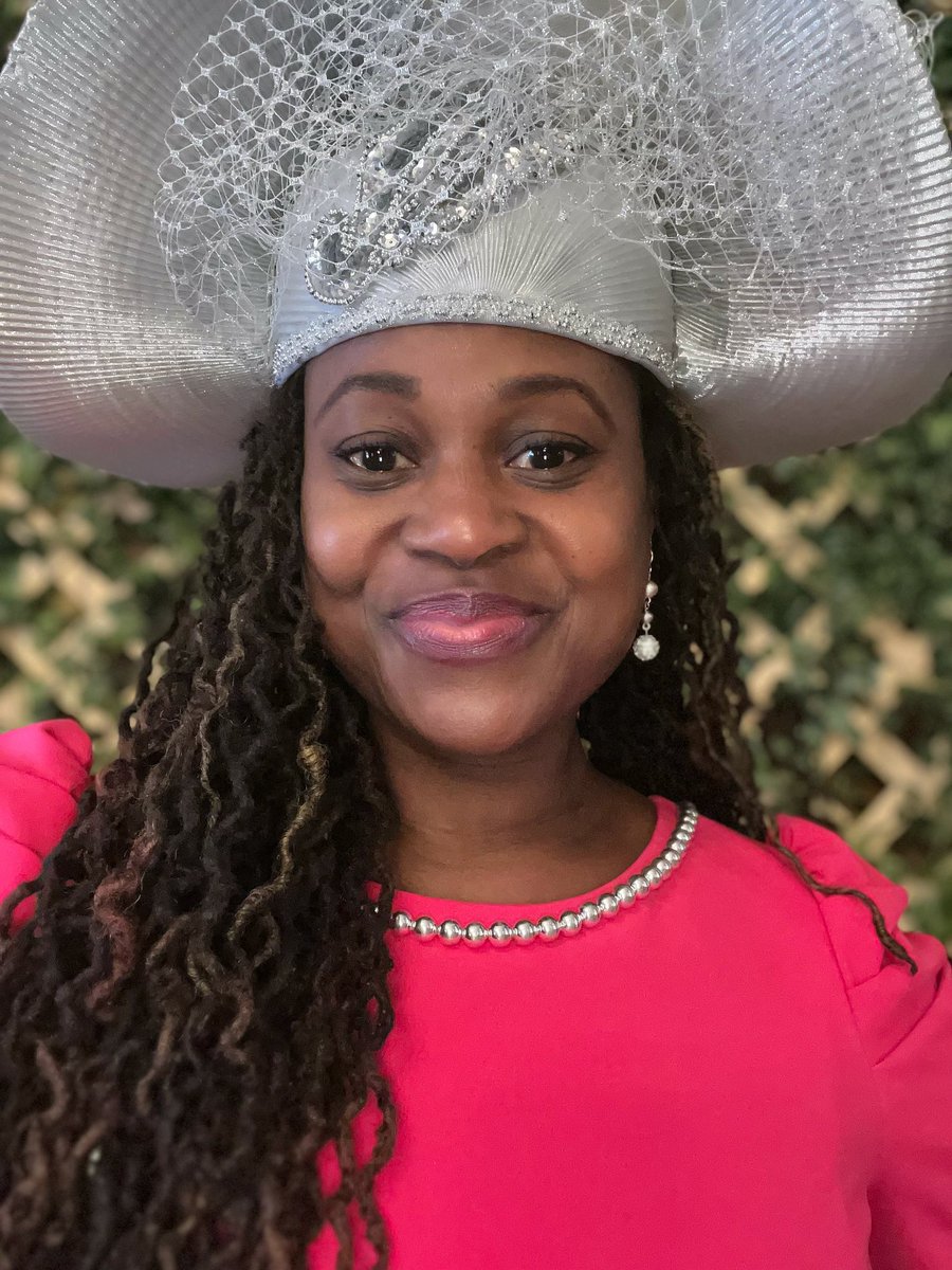 MinLaKi's tweet photo. #SundayStyle 💜#resurrectionsunday #easter #easterhat https://t.co/6RPx9hhbO0