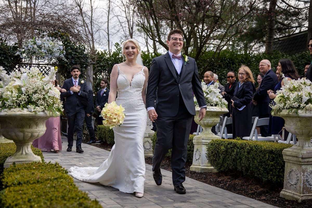 juliannevmosher's tweet photo. 365 days of us. 💕 Happy 1st anniversary, my love! @jdreports https://t.co/oLtp4KCDfa