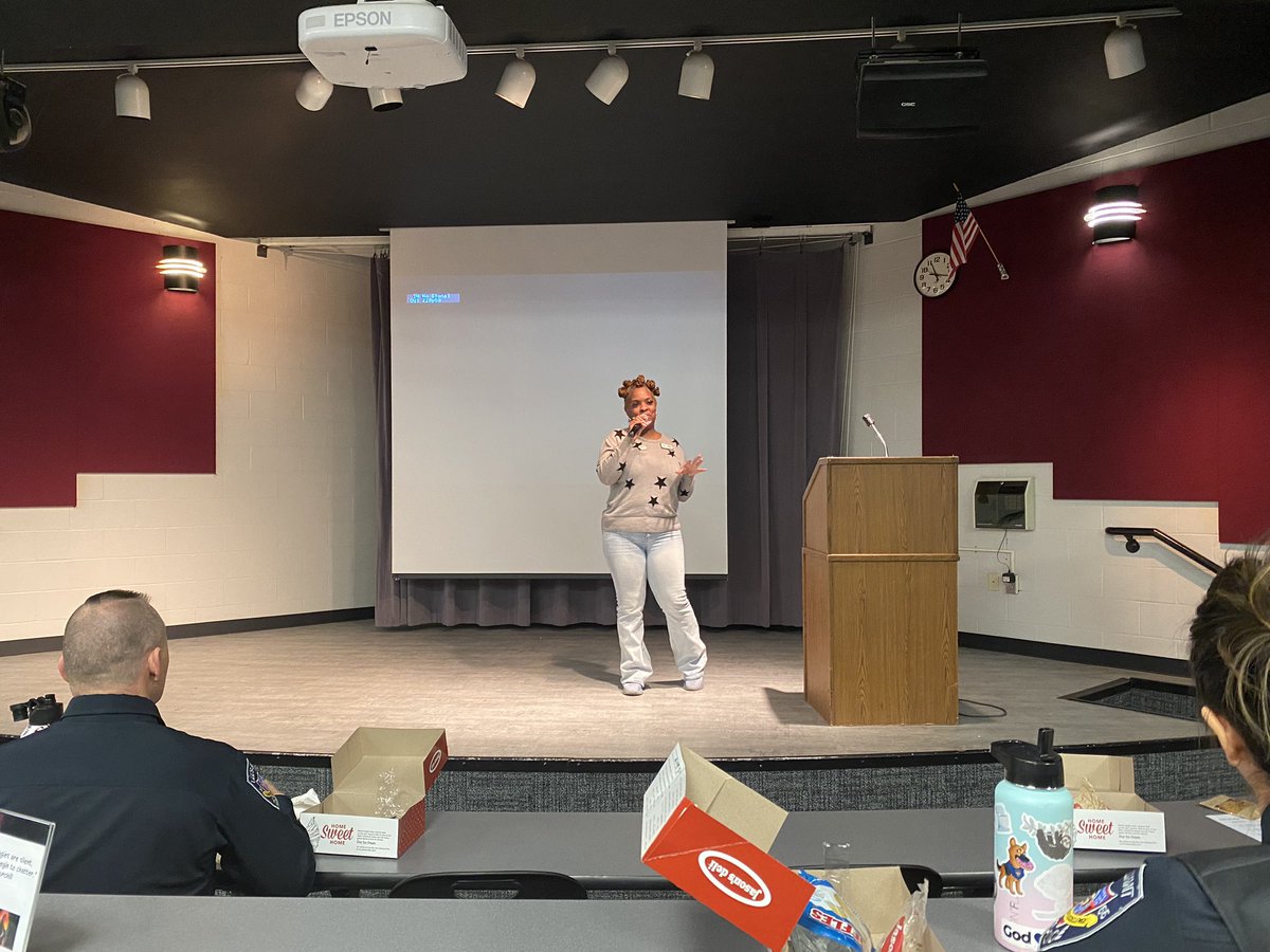 Titan Smart tweet media