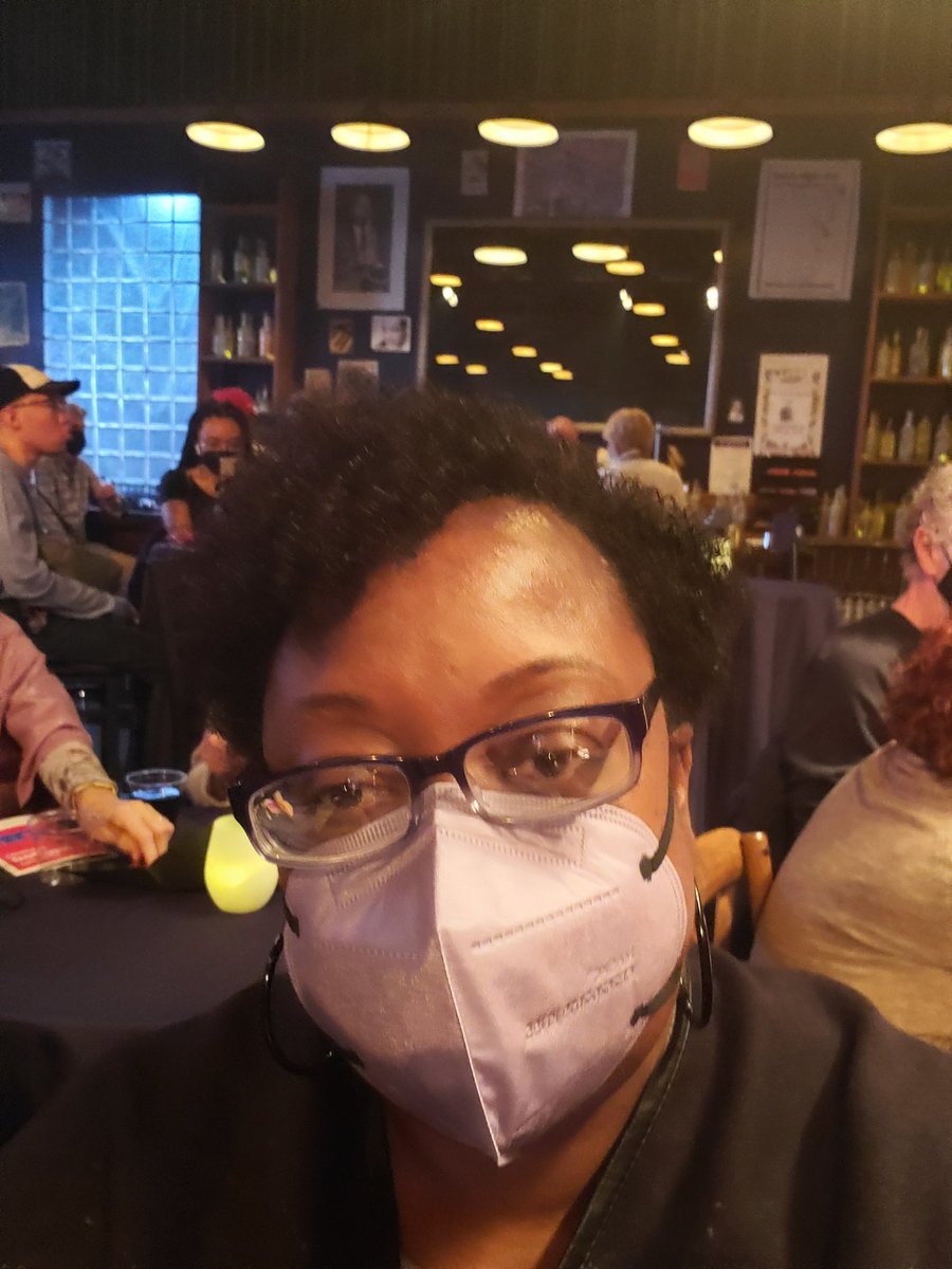 musicfilmdiva's tweet photo. I watched my friend @LaurinDarling  walk out on stage today &amp; that was last time I saw Laurin! For tnext approx 1 1/2 hr she transormed &amp; it was Ms. Holiday! Run &amp; get tix to #LadyDayAtEmersonsBarAndGrillnow through April 30 at  @PhilaTheatreCo. It's magnificent! 👏🏾🖤👏🏾🖤👏🏾 https://t.co/XxWYoNMPUO