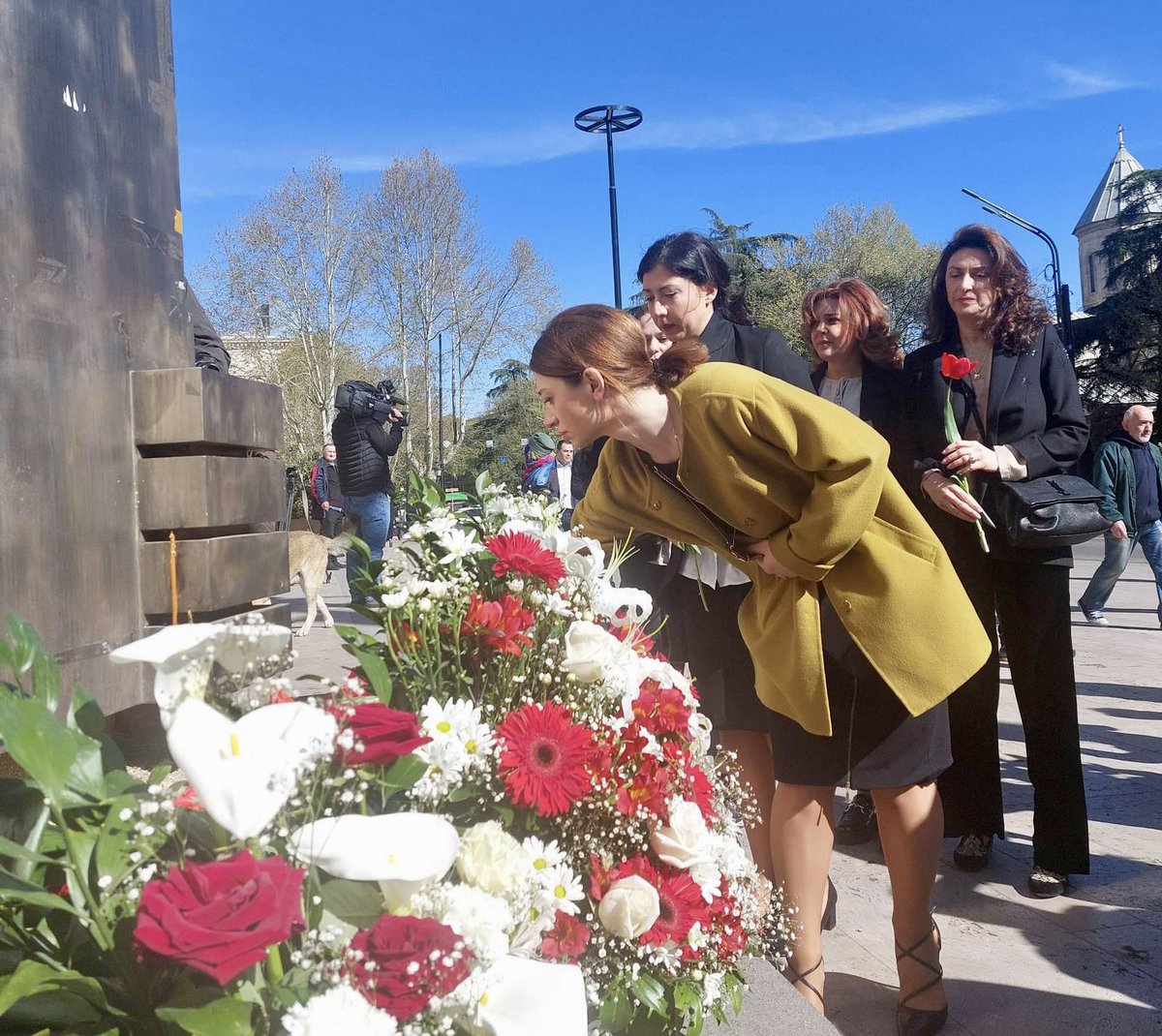 KhvedelianiTata's tweet photo. 🇬🇪🇬🇪🇬🇪34 years have passed since 9 April 1989.Anti-Soviet demonstration on central Rustaveli Avenue was dispersed by the Soviet Army, resulting in 21 deaths and hundreds of injuries. Among the deceased were 17 females.
 #Thanksforfreedom #მადლობათავისუფლებისთვის #For🇬🇪 https://t.co/Cw6yOmzTXv