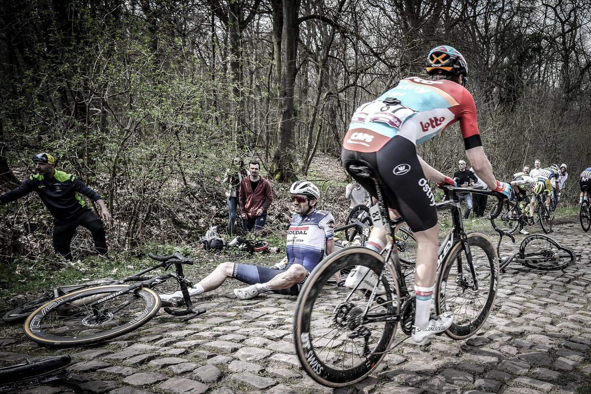 L’Enfer du Nord n’a rien perdu de sa réputation. Trouée d’Arenberg
#parisroubaix 2023 #arenberg #cyclisme #pavés #nord #hautsdefrance <a href="/parisroubaix/">Paris-Roubaix</a> <a href="/lavoixdessports/">La Voix des Sports</a>