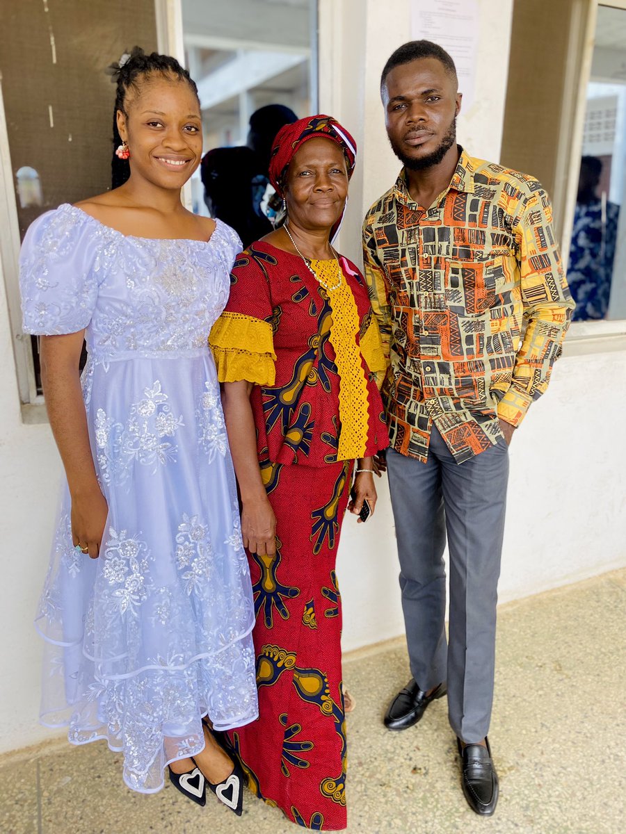 LorpuA's tweet photo. Celebrating the Greatest Comeback Ever in History with the Fam 💕⛪️

#HappyEaster 
#HeIsRisen 
#BlackGirlMagic https://t.co/SQjjBnCy7u